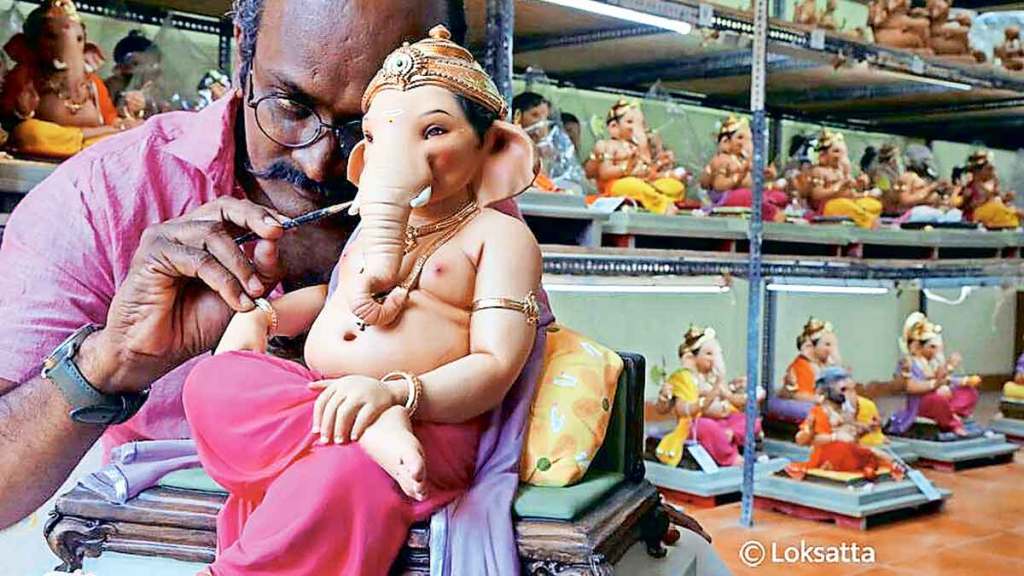 Household Ganesh idols from shadu clay