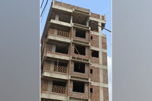 illegal building dombivli obstruct traffic