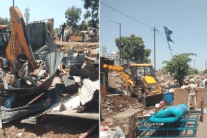 stone pelting police encroachment clearance team panchavati nashik