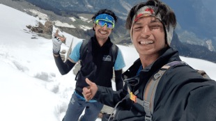 nagpur mountain climbers 13 800 feet pathalsu peak