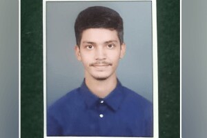 mustafa chandrapur secured first rank JEE exam vidarbha