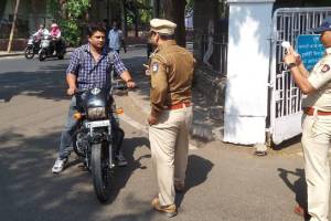 pune, traffic police helmet, fine, bike rider
