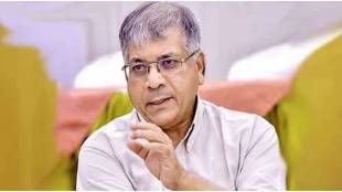 prakash ambedkar condemn lathi charge