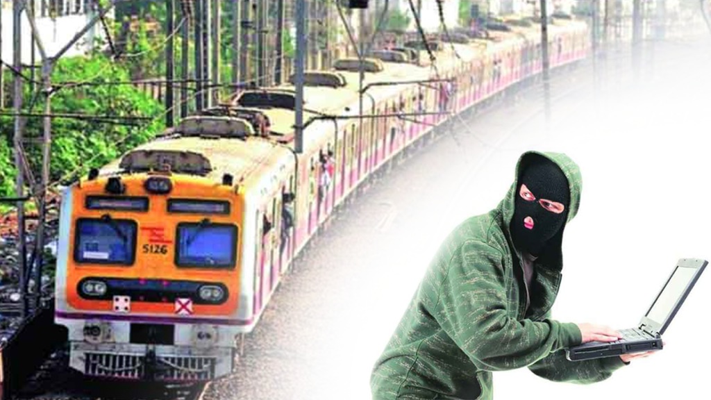 two people arrested stealing laptops railway passengers mumbai