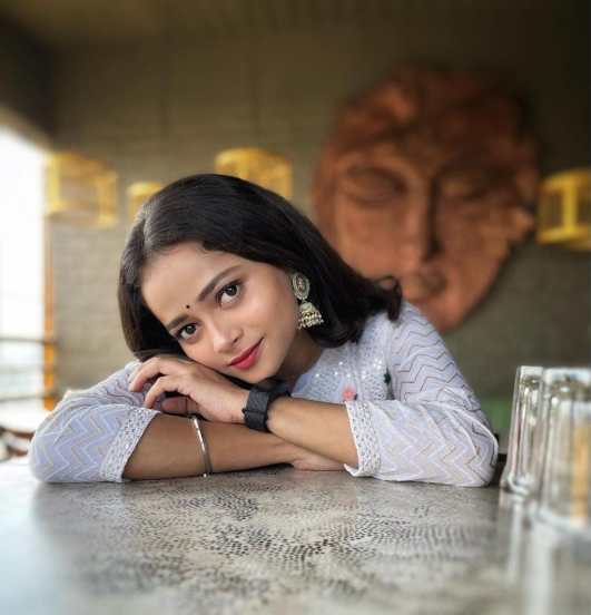 ‘महाराष्ट्राची हास्यजत्रा’मुळे शिवालीचा मोठा चाहतावर्ग तयार झाला.