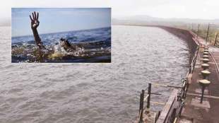 man commits suicide in khadakwasla dam
