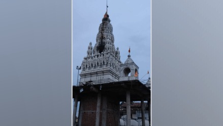lightning struck hanuman temple chandrapur
