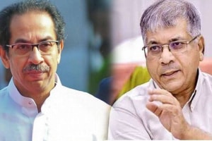 “भाजपच शिवसेना ठाकरे गट चालवतो…”, प्रकाश आंबेडकरांच्या आरोपाने खळबळ akola Adv Prakash Ambedkar advice Uddhav Thackeray
