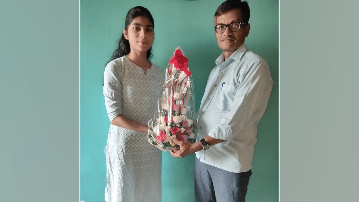 94.80 percent marks ssc daughter newspaper seller lower parel mumbai