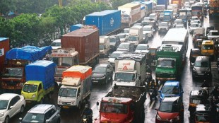 Kalawa Thane Marg rain traffic jam