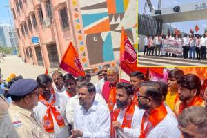 protest of MNS in navi mumbai