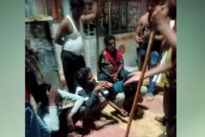 Villagers beat suspected thieves