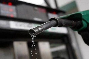 Petrol-Diesel Price on 28 September: सर्वसामान्यांच्या खिशाला लागणार कात्री? पाहा तुमच्या शहरातील पेट्रोल-डिझेल दर Petrol Diesel Price