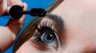 How to Grow Eyelashes Longer and Thicker eyelashes naturally