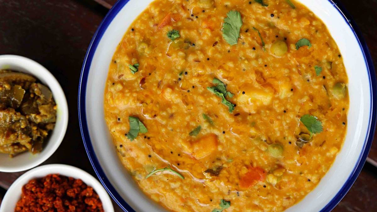 Daliya khichdi recipe in marathi