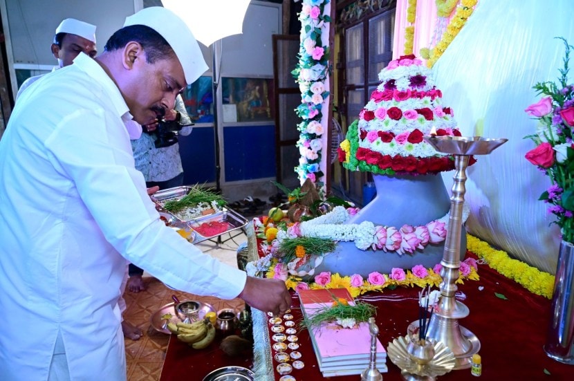 कोरोना काळात लालबागचा राजा मंडळाने पुढाकार घेऊन गणेशोत्सव साध्या पद्धतीने साजरा केला होता. या काळात त्यांनी रक्तदान, प्लाझ्मादान सारखे लोकपयोगी समाजहिताचे उपक्रम राबवले होते. याचा परिणाम म्हणून मुंबईतील इतर मंडळांनीही लालबागचा राजा मंडळाचे आदर्श घेऊन समाजपयोगी उपक्रम राबवले.