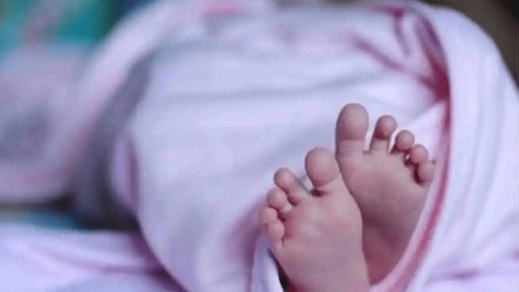 dead infant found near Salunkhe vihar garbage dump pune