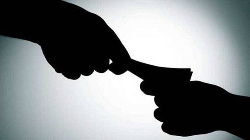 municipal administrative officer sunita dhangar arrested anti corruption Department accepting bribe nashik