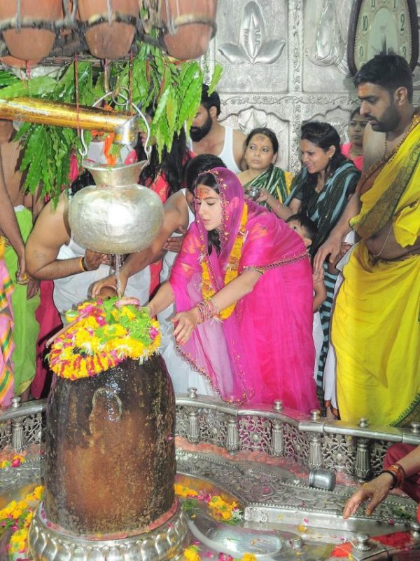 Sara Ali Khan Mahakaleshwar Jyotirlinga