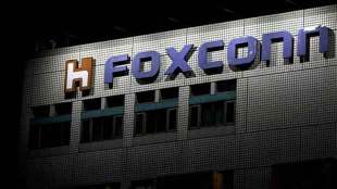 foxconn vedanta joint venture issue