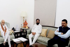 amit shah, eknath shinde and devendra fadnavis meet in delhi