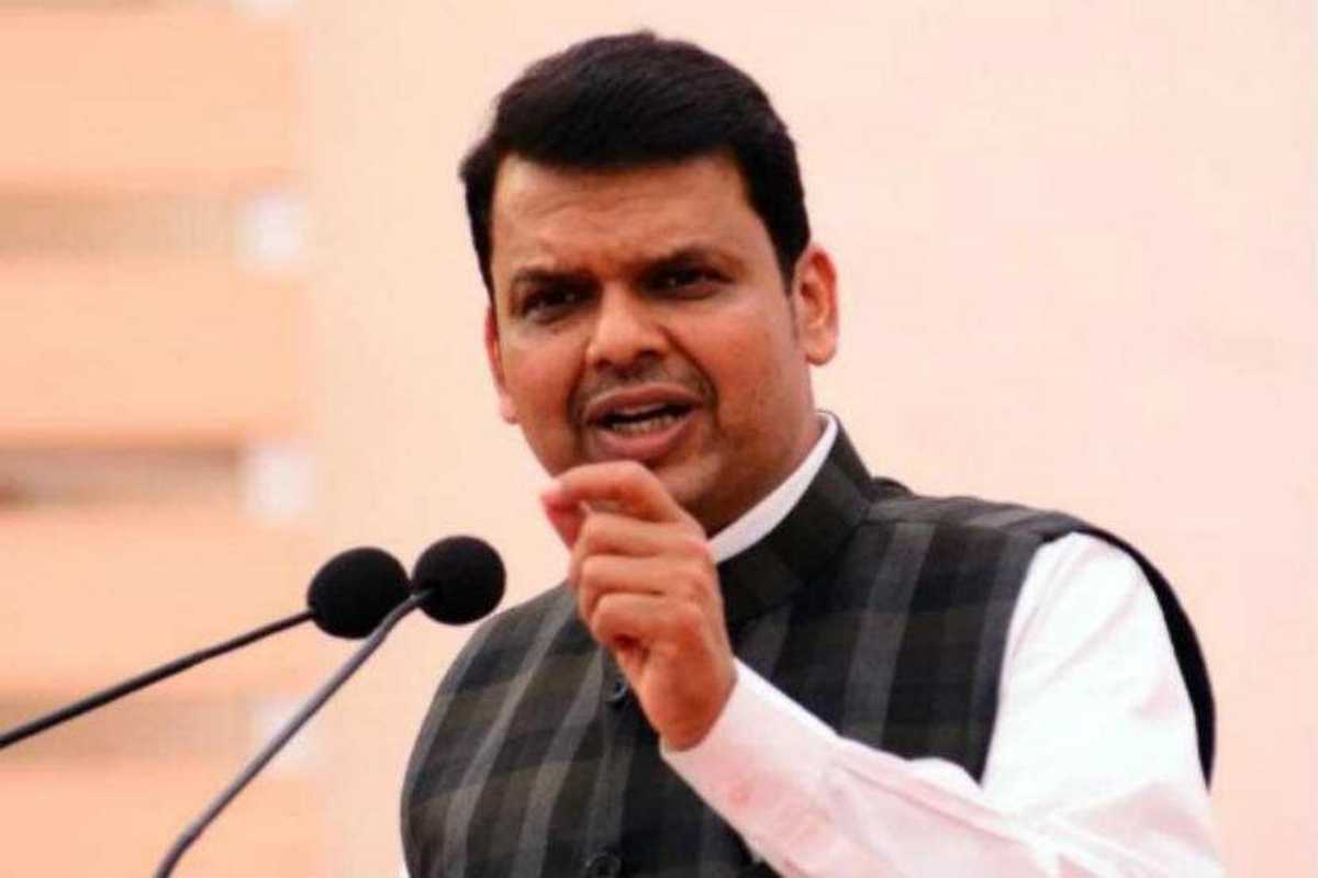 यानंतर आता स्वतः उपमुख्यमंत्री देवेंद्र फडणवीसांनी जाहीर भाषणात यावर भाष्य केलं. ते गुरुवारी (१५ जून) पालघरमधील शासन आपल्या दारी कार्यक्रमात नेमकं काय म्हणाले याचा हा आढावा...