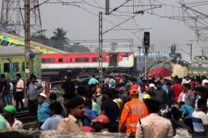 Odisha Coromandel Express Accident Live Updates in Marathi