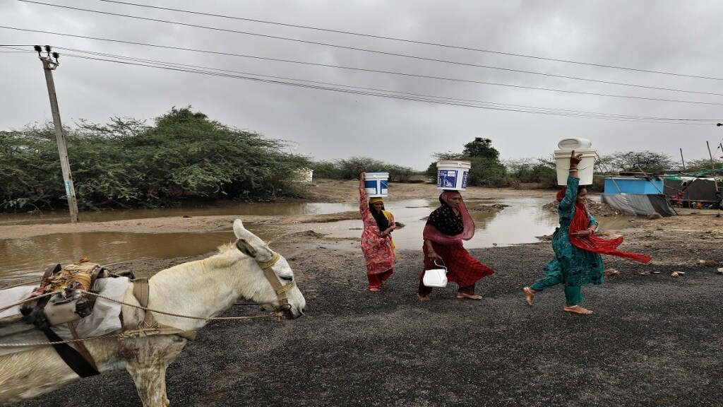 cyclone live, cyclone, cyclone biparjoy