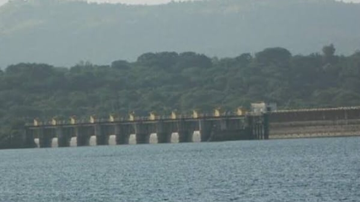 khadavasla dam water storage
