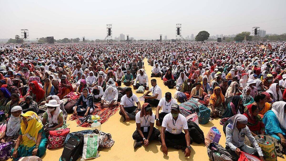 तसेच न्यायालयाने सध्या केवळ 'घटनेच्या चौकशीचे आदेश' द्यावेत. त्यामुळे पूर्व-परवानगीची गरज नाही - ॲड. असीम सरोदे