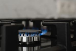 easy way to clean gas burner and stove