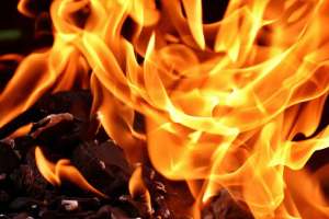 Massive Fire Breaks In Andheri