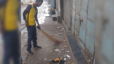 one and a half ton garbage collected in Saraf Bazar