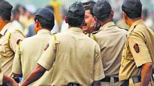 six suspects attack police special squad nashik