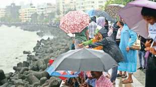 mumbai receives heavy rain