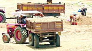 gram panchayat member assaulted stopping illegal sand smuggling solapur