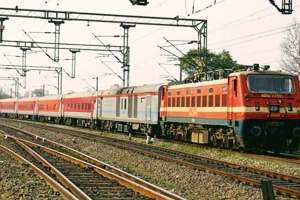 trains stopped at pandhurna station