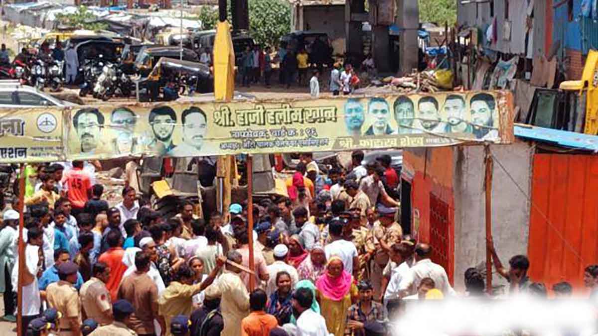 bmc officer brutally assulted by thackeray group workers