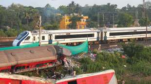 howrah puri vande bharat passes through balasore accident site
