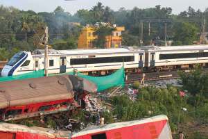 howrah puri vande bharat passes through balasore accident site
