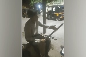kalyan youth shared video carrying four sharp knives social media