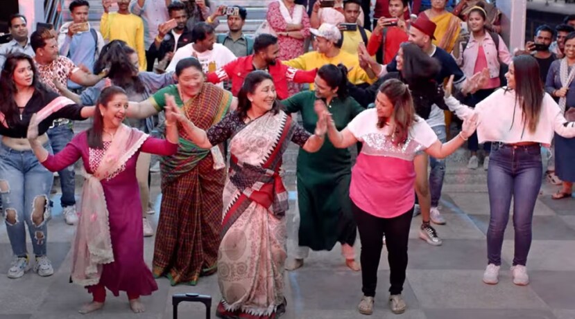 चित्रपटाची कथा लिहून झाल्यावर केदार शिंदे यांनी ती वाचण्यासाठी काही लोकांकडे दिली होती.