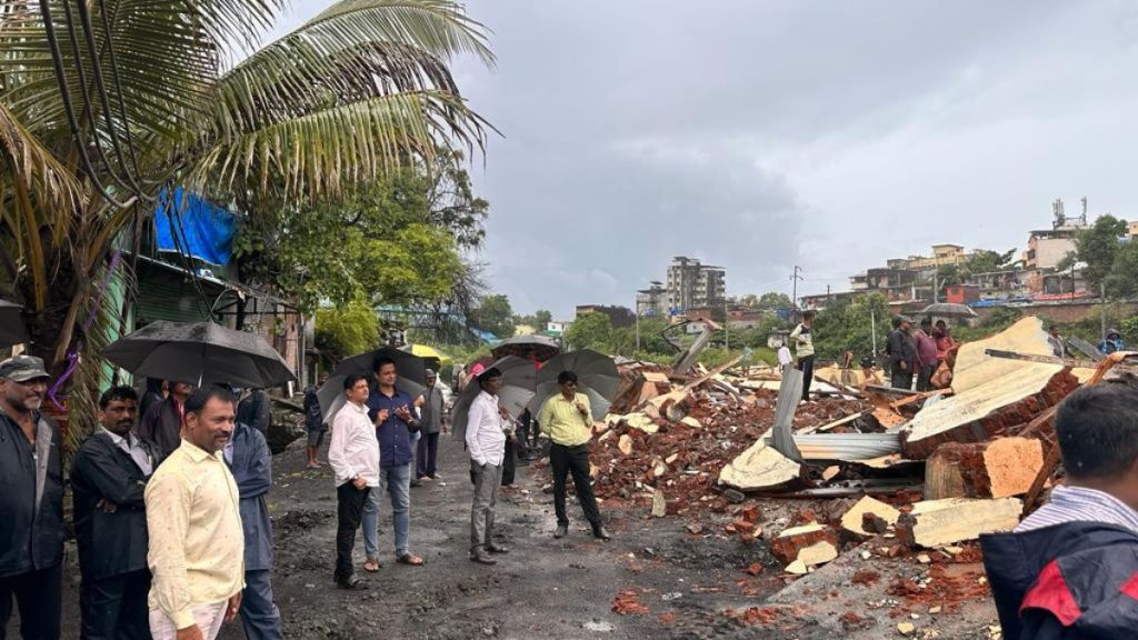Construction on Valdhuni shore removed