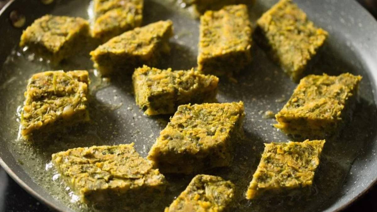 Kothimbir vadi crispy recipe easy marathi recipe in monsoon season healthy recipe