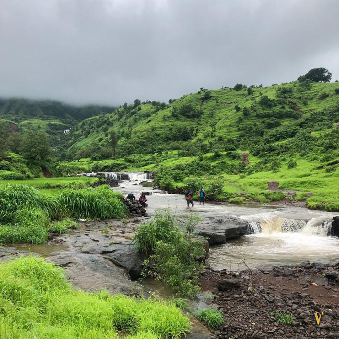 Shivani Baokar Tejashri Pradhan Garbett Plateau Trek