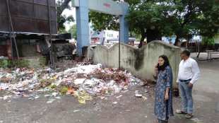 new ceo manisha awhale inspected zilla parishad area including offices on holiday