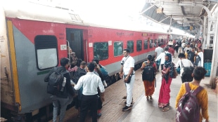 long-distance passenger Goa Express departed well ahead of the schedule