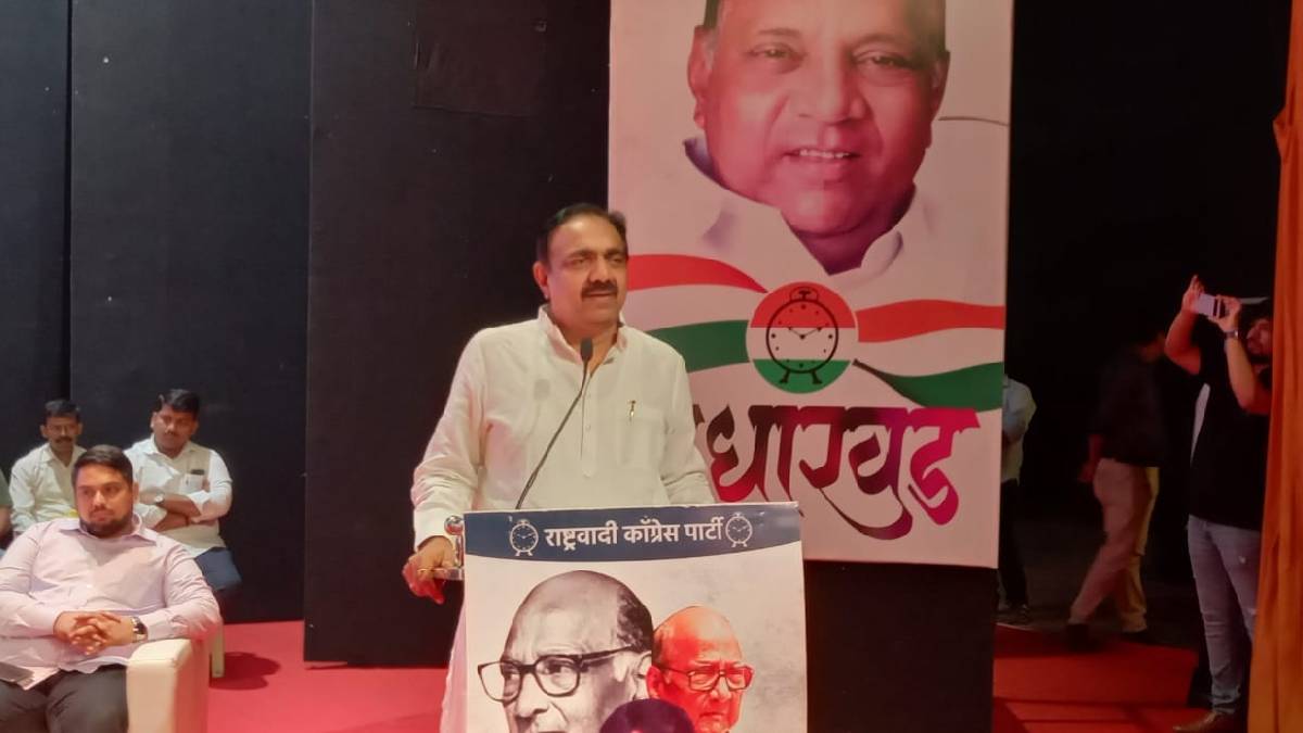 राष्ट्रवादीचे आमदार रोहित पवार यांचे भावी मुख्यमंत्री म्हणून बॅनर झळकले आहेत. या बॅनरची राज्यात मोठी चर्चाही झाली. यावर पाटील म्हणाले, 