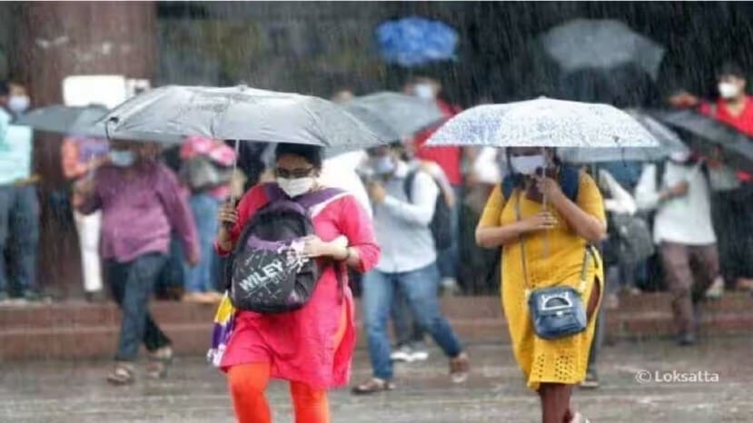 मुंबईत, उद्याही अतिवृष्टीचा इशारा देण्यात आला आहे. त्यामुळे, अशा परिस्थितीत कोठेही अडकून पडू नये याकरता अतिमहत्त्वाच्या कामाव्यतिरिक्त घराबाहेर न पडण्याच्या सूचना शासनाने दिल्या आहेत. (फोटो - लोकसत्ता टीम)