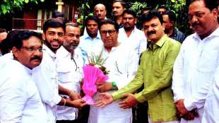 raj thackeray on konkan tour interacted with mns official